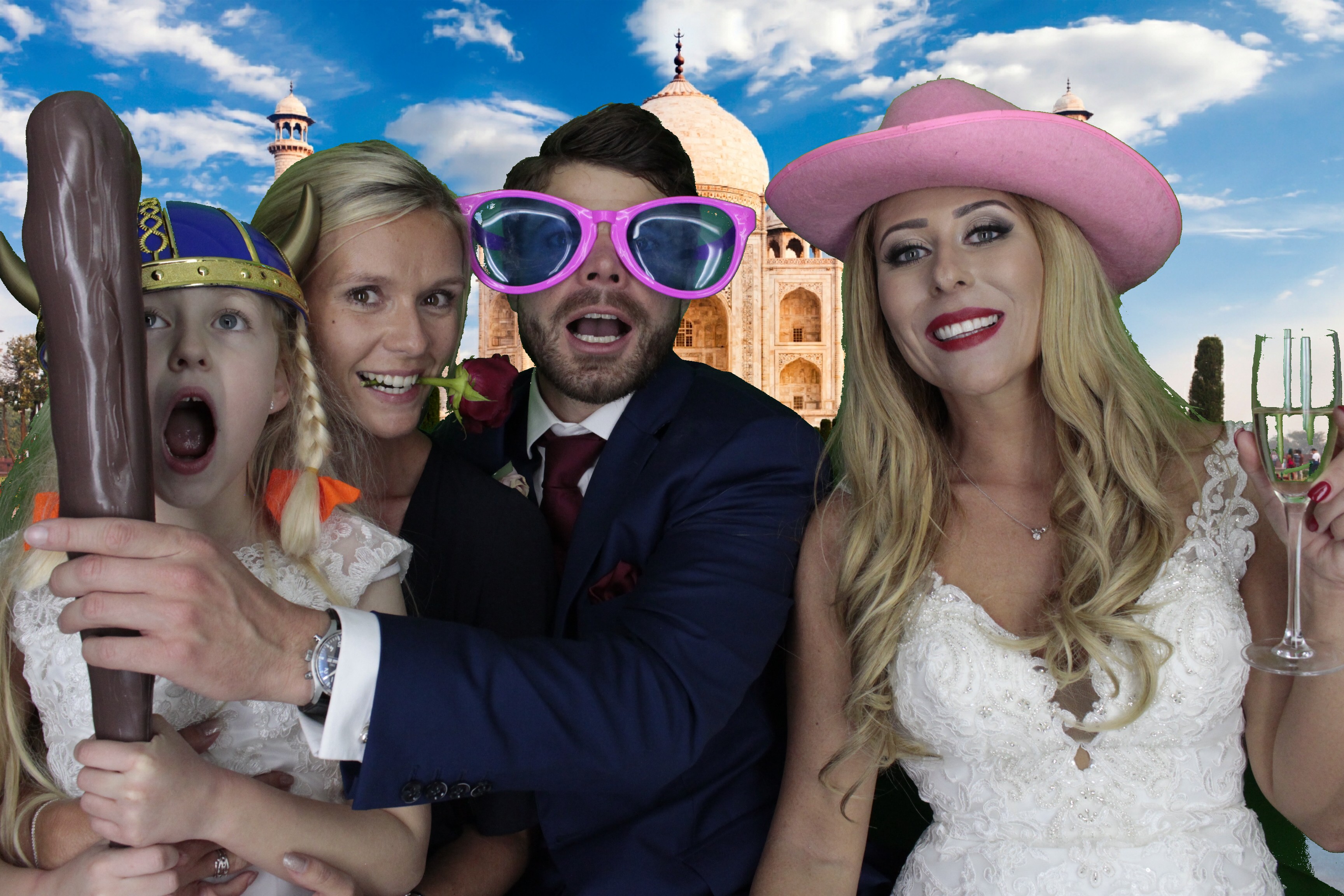 The Hanrahan Wedding | View more photos from the event at gallery.myphotoboothexperience.co.uk/u/MyPhotoBoothExperienceLtd/The-Hanrahan-Wedding